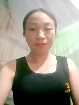 lucybaby00 online show from November 30, 2025, 10:25 pm