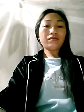 lucybaby00 online show from March 1, 2026, 10:23 pm