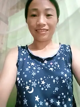 lucybaby00 online show from July 7, 2026, 10:47 pm