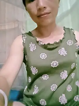 lucybaby00 online show from July 11, 2026, 11:24 am