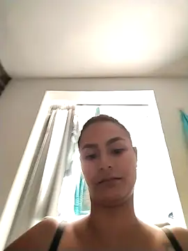 Snapshot of gabysanta_ chatting on May 4, 2026, 5:42 pm gabysanta online show from May 4, 2026, 5:42 pm