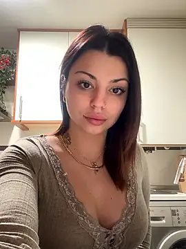 NoeliaGarcia17 online show from January 8, 2026, 11:18 pm