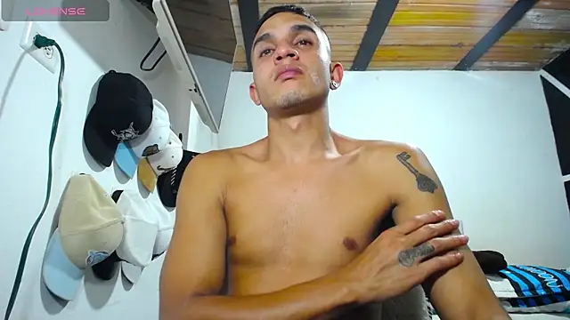 Angel latinboy online show from January 14, 2025, 2:50 am