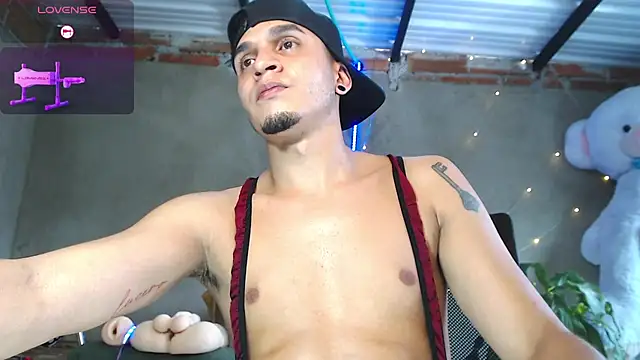 Angel latinboy online show from July 16, 2026, 8:26 pm