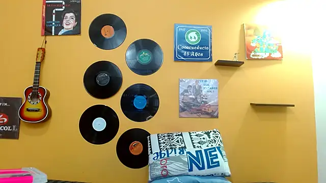 Snapshot of skinnyverus18 chatting on September 21, 2025, 6:53 pm skinnyverus18 online show from September 21, 2025, 6:53 pm