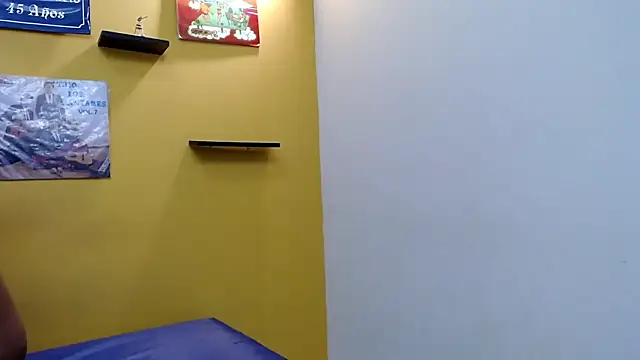 skinnyverus18 online show from April 11, 2026, 7:18 pm