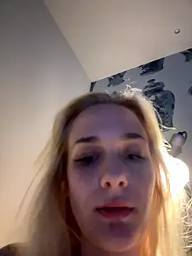 Snapshot of DaryaDoll chatting on September 28, 2025, 12:16 am DaryaDoll online show from September 28, 2025, 12:16 am