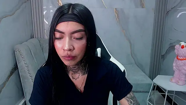 Ashley Blum v online show from September 19, 2025, 7:36 pm