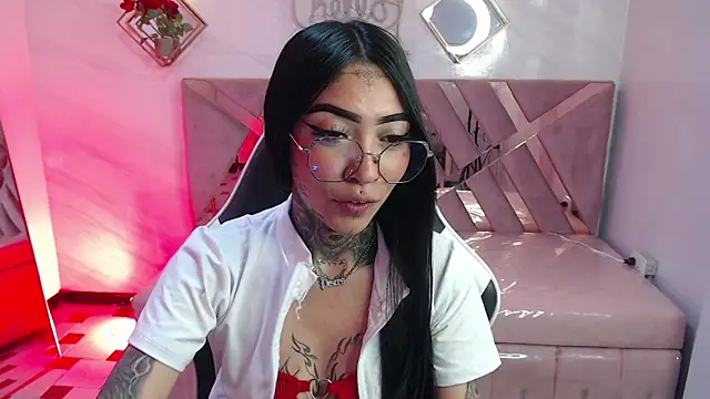 Ashley Blum v online show from October 26, 2025, 8:04 pm