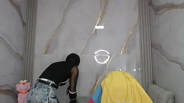 Ashley Blum v online show from December 20, 2025, 8:05 pm