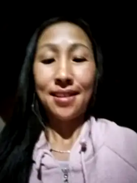 cute love00 online show from December 4, 2025, 11:19 am