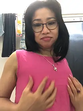 Vitamin sexy online show from December 21, 2025, 4:14 pm