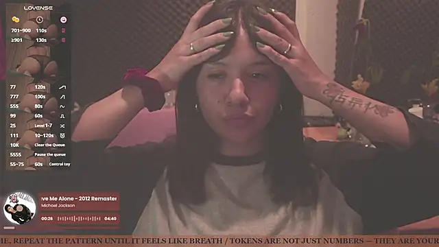 Snapshot of gigifontaine__ chatting on September 25, 2025, 12:03 am gigifontaine online show from September 25, 2025, 12:03 am