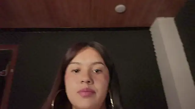 Snapshot of gigifontaine__ chatting on September 28, 2025, 6:24 pm gigifontaine online show from September 28, 2025, 6:24 pm