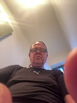 MaxFapper123 online show from June 4, 2026, 11:44 pm