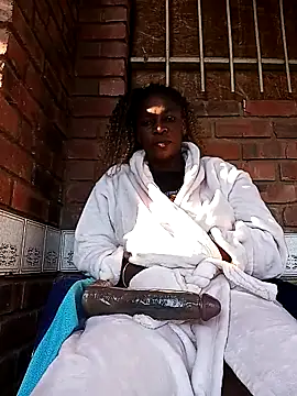 Snapshot of MatureGoddess_ chatting on April 2, 2026, 5:05 am MatureGoddess online show from April 2, 2026, 5:05 am