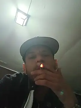 Snapshot of Andrez5041 chatting on November 14, 2025, 4:33 am Andrez5041 online show from November 14, 2025, 4:33 am