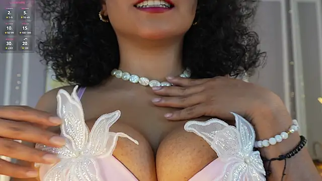 ellette   online show from February 26, 2026, 7:24 pm