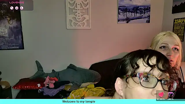 Snapshot of AthenaAphrodisia chatting on September 19, 2025, 10:21 pm AthenaAphrodisia online show from September 19, 2025, 10:21 pm