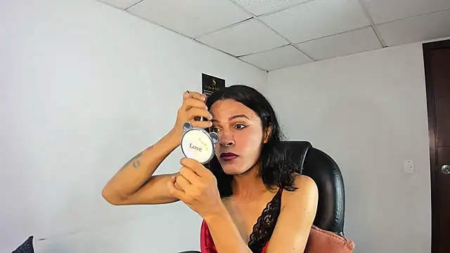 Aisha hotts777 online show from December 3, 2025, 5:15 am