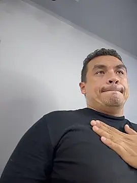 JuanStrong639 online show from March 13, 2026, 8:15 pm