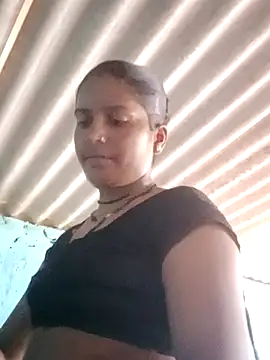 Snapshot of Mohini-xx chatting on September 29, 2025, 4:17 am Mohini-xx online show from September 29, 2025, 4:17 am