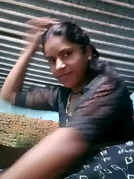 Snapshot of Mohini-xx chatting on November 5, 2025, 12:43 am Mohini-xx online show from November 5, 2025, 12:43 am