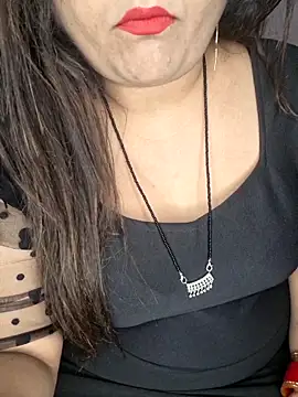 indian-hotmilfs online show from January 6, 2026, 6:44 pm