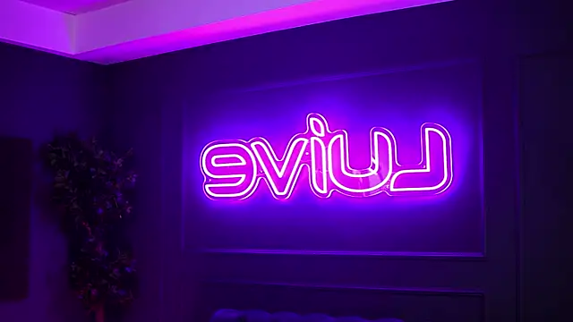 Snapshot of SiennaRuh chatting on October 28, 2025, 11:25 am SiennaRuh online show from October 28, 2025, 11:25 am