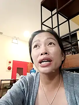 hongtay 123 online show from September 14, 2025, 2:38 pm