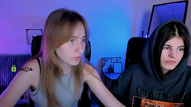 Snapshot of lizzie_boom chatting on October 3, 2025, 12:57 pm lizzie boom online show from October 3, 2025, 12:57 pm