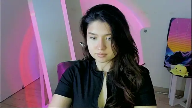 Sandra Curly online show from December 15, 2025, 7:29 pm