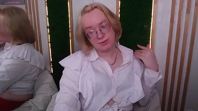 Snapshot of Amanda_Butlerr chatting on July 14, 2026, 8:03 pm Amanda Butlerr online show from July 14, 2026, 8:03 pm