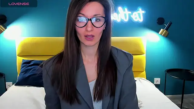 Joan Nelson online show from January 12, 2026, 1:22 am