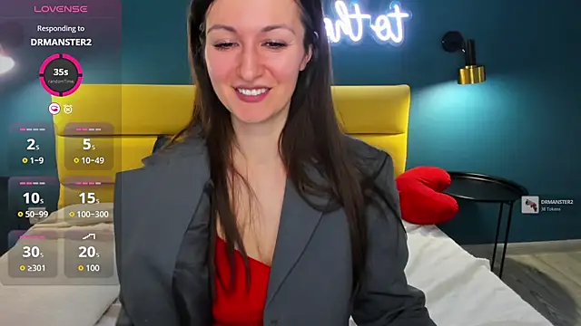 Joan Nelson online show from April 12, 2026, 1:32 am