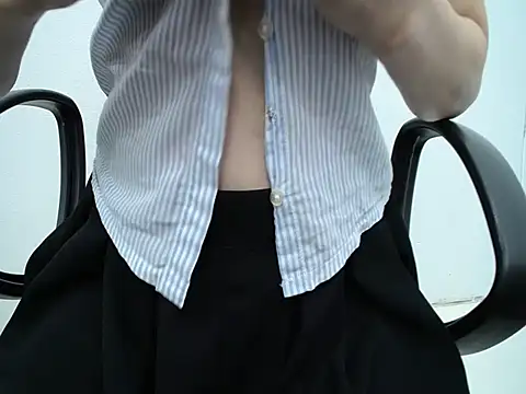  Lady- online show from April 10, 2026, 8:57 pm