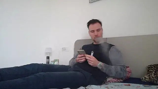 mrlyuis online show from February 7, 2026, 1:37 pm