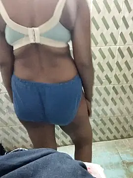 Snapshot of p0a8 chatting on October 29, 2025, 4:26 am p0a8 online show from October 29, 2025, 4:26 am