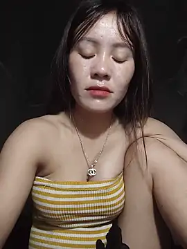 Snapshot of TinTim02 chatting on May 20, 2026, 8:37 pm TinTim02 online show from May 20, 2026, 8:37 pm