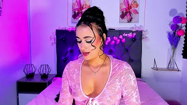 SagiraBelle online show from April 16, 2026, 5:25 pm