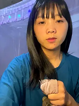 Snapshot of thaoyeuuu chatting on September 8, 2025, 2:49 pm thaoyeuuu online show from September 8, 2025, 2:49 pm