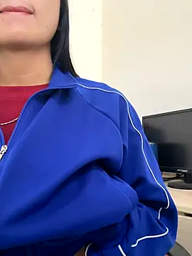 Snapshot of thaoyeuuu chatting on October 10, 2025, 2:10 am thaoyeuuu online show from October 10, 2025, 2:10 am