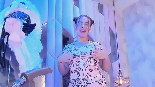 Snapshot of TessaCooper1 chatting on November 2, 2025, 3:36 pm TessaCooper1 online show from November 2, 2025, 3:36 pm