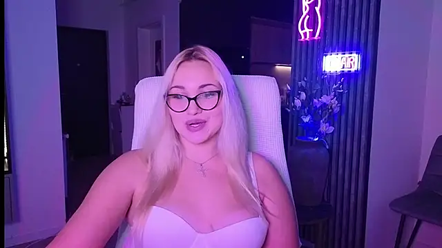 Snapshot of adrelaxina chatting on October 31, 2025, 9:27 pm adrelaxina online show from October 31, 2025, 9:27 pm