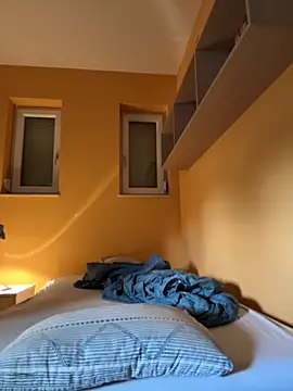 Snapshot of Raveman chatting on September 30, 2025, 1:27 pm Raveman online show from September 30, 2025, 1:27 pm