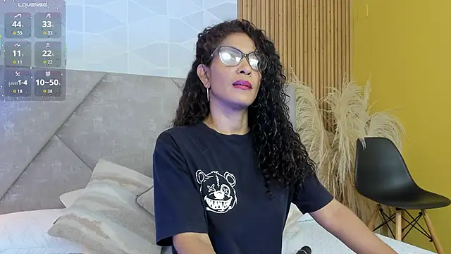 Brunnette Sensation online show from September 22, 2025, 6:32 pm