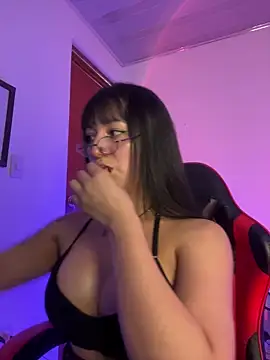 Snapshot of lilitth777 chatting on April 10, 2026, 7:18 pm lilitth777 online show from April 10, 2026, 7:18 pm