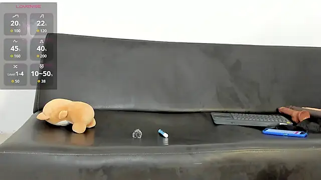 zarek lux online show from November 8, 2025, 12:27 pm