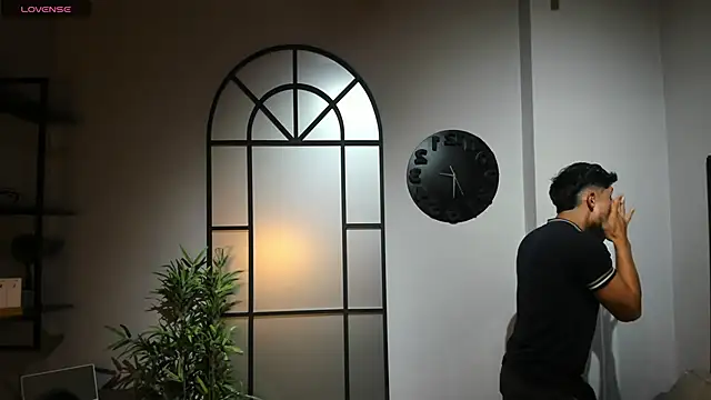 AustinJones  online show from November 3, 2025, 6:42 pm