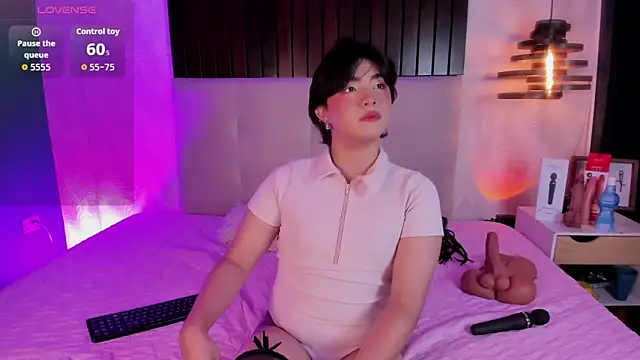 Creamy Angelo online show from November 26, 2025, 8:54 pm